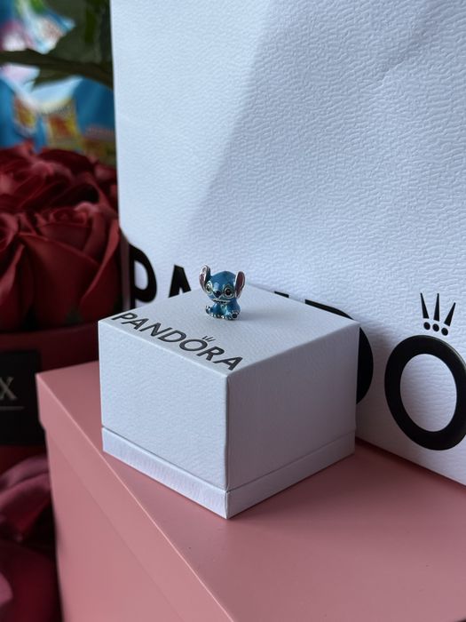 Talisman tip Pandora stitch