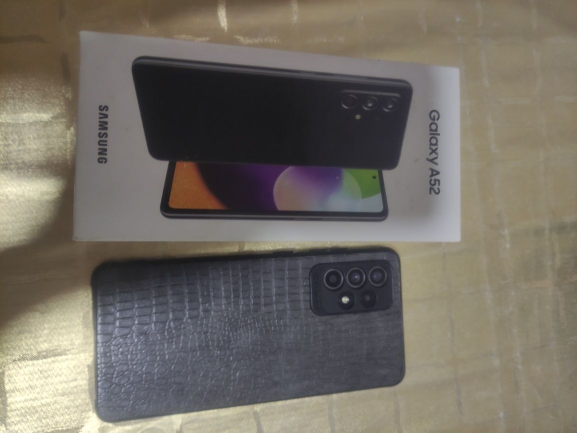 Samsung A52 4/128 в отличном состоянии