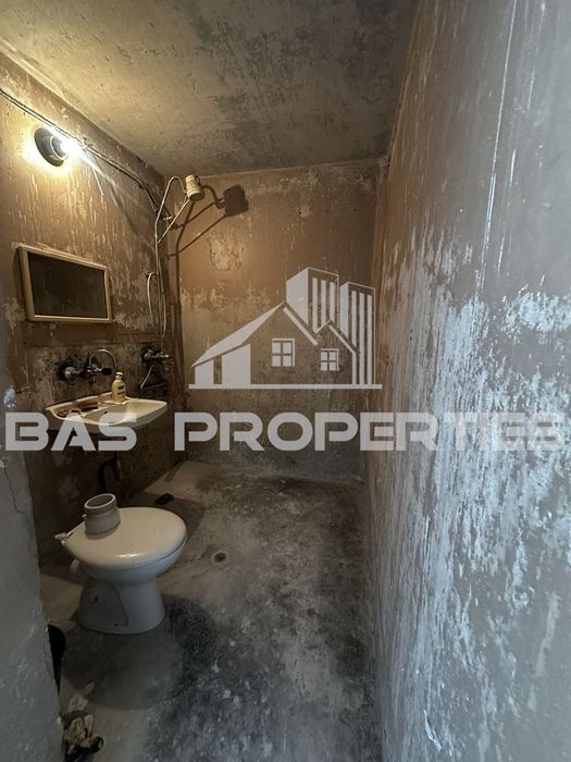 Продава се Тристаен апартамент в София, Обеля 1 - 65 кв.м за 1954 €/кв.м - Снимка #8