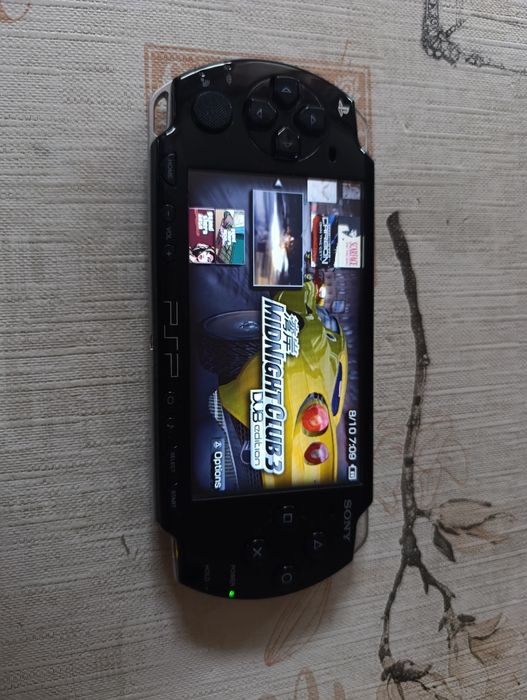 PSP-2004 ARK 4 cfw