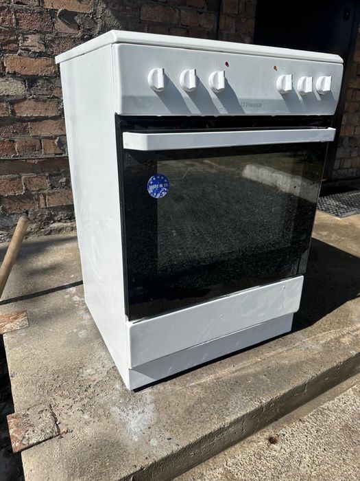 Продам электро плиту