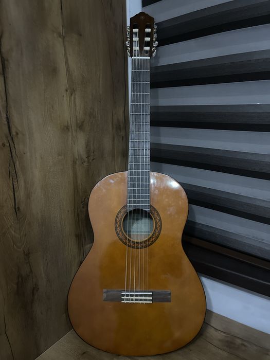Гитара Yamaha c40