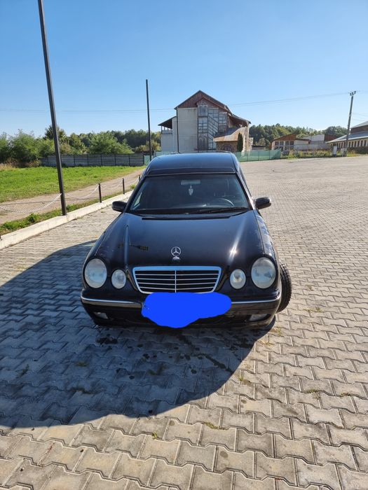 Se vinde Mercedes SD funerar