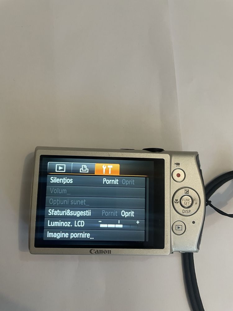 Canon Ixus 230 HS,12 Mox, 8 zoom optic,afisare data ora pe poze