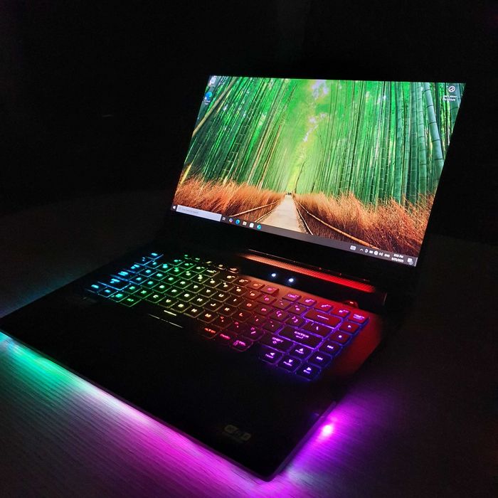 Laptop Gaming ASUS - ROG Strix SCAR 15 G533QS