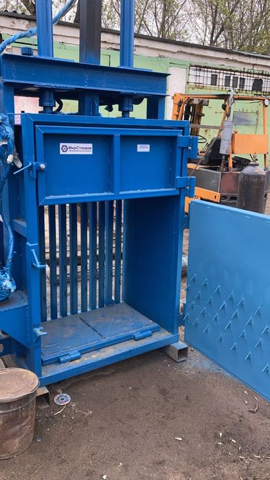 Пресс для бутылок тбо макулатуры картона