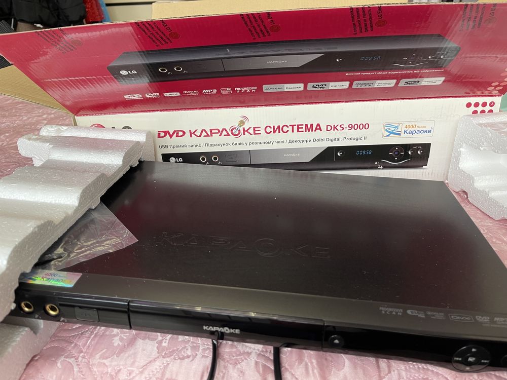 LG DVD Караоке система DKS-9000