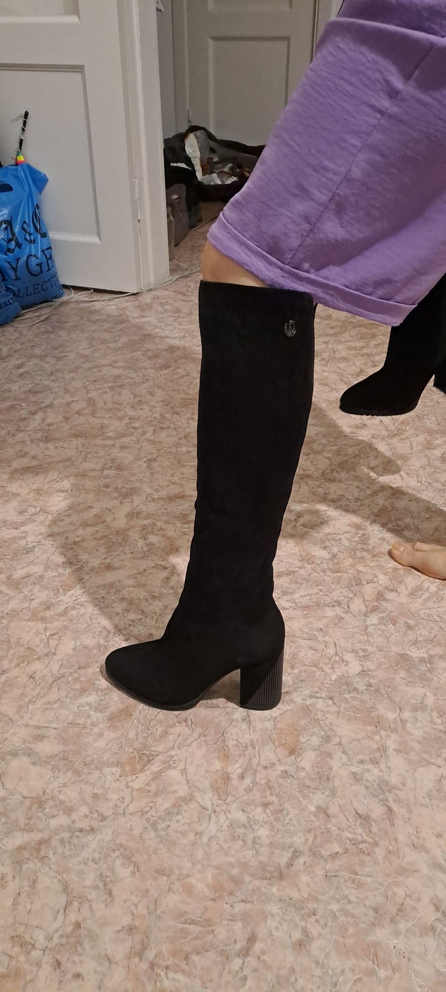 Продам зимние и осенние сапоги