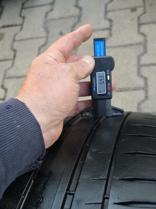 245 45 18 Michelin