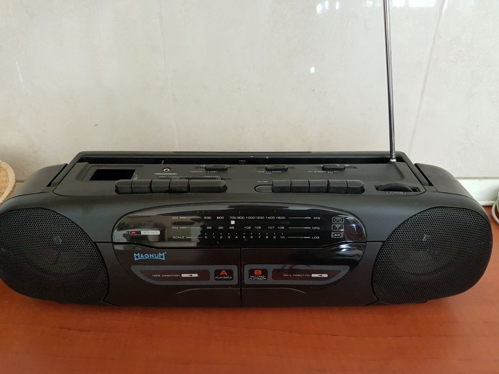 Radio casetofon CD Sony, Grundig, Universum