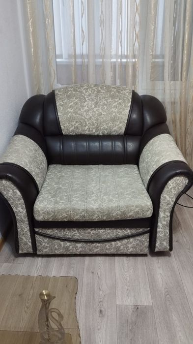 Продам кресло кровать. Торг есть. Состояние отличное!
