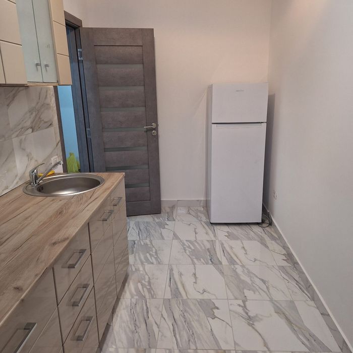 Garsonieră de închiriat