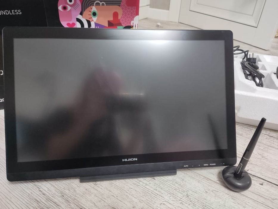 Графический монитор HUION Kamvas 20 (б/у)