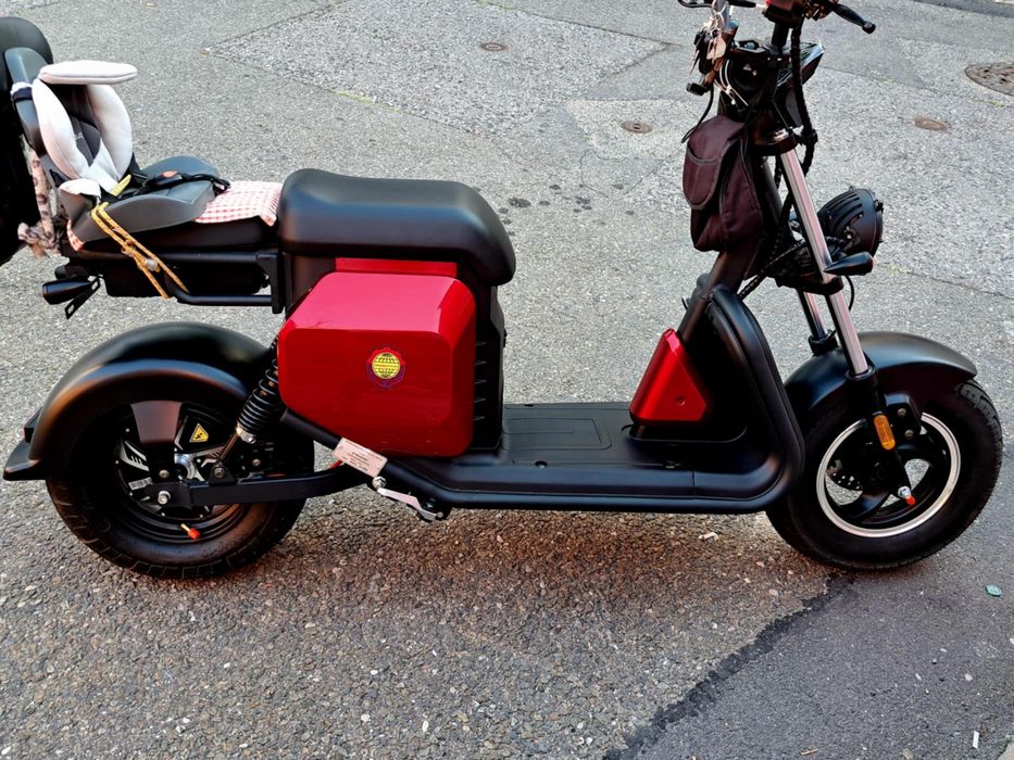 Vând Scuter Electric