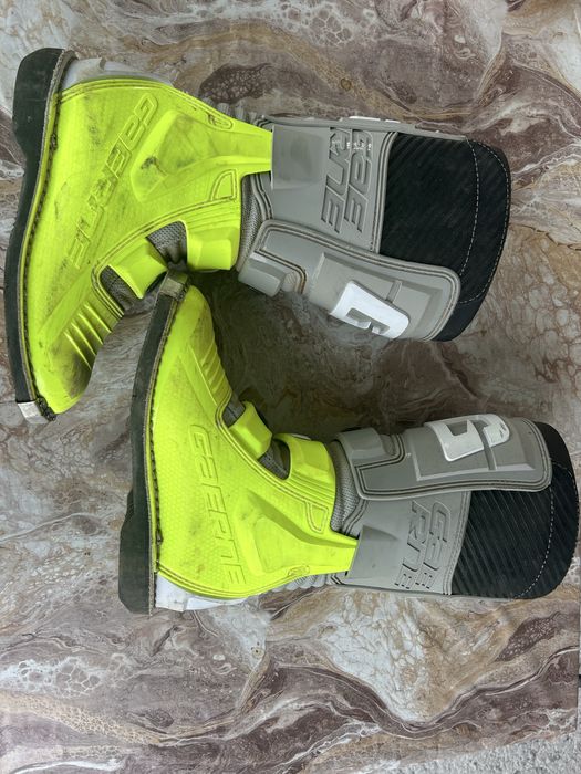 Gaerne GXJ GREY/Yellow