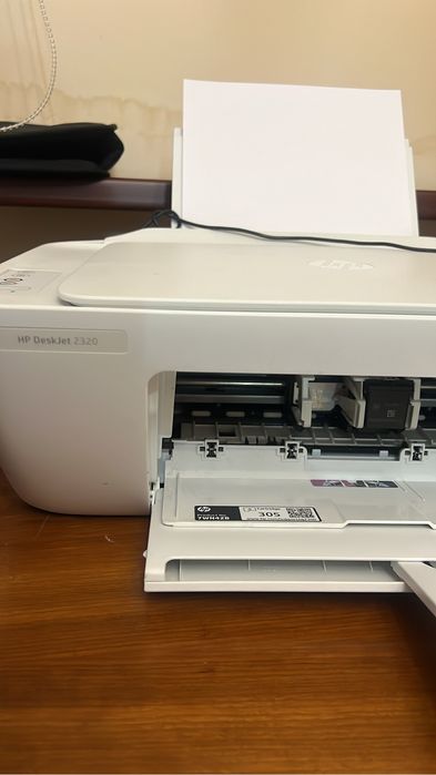 Принтер HP Deskjet 2320 б/у в идеальном состоянии