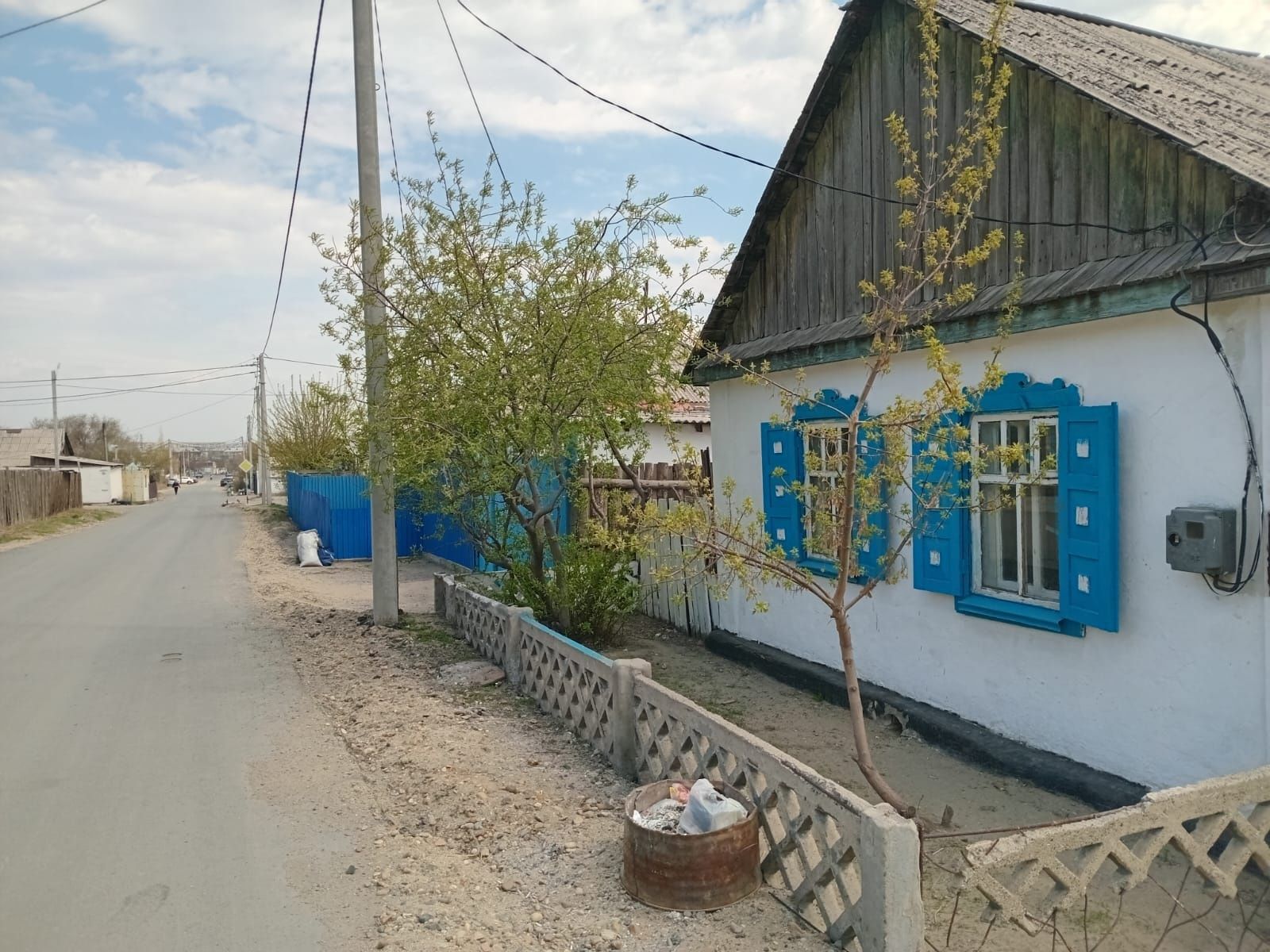 Продам два дома на одном участке