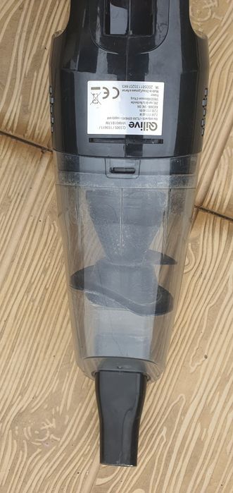 Aspirator de mașină - cu acumulator + încărcător
