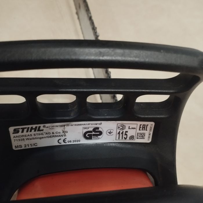 Motofierastrau/Drujba MS 211