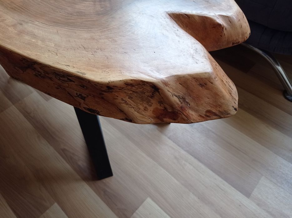 Огледало и холна масичка от орех