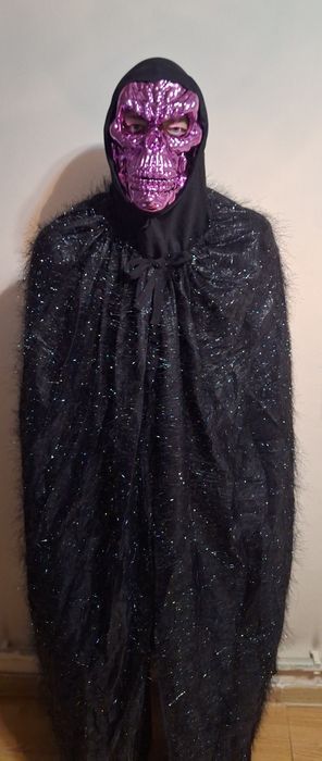 Продам костюмы разные тематики