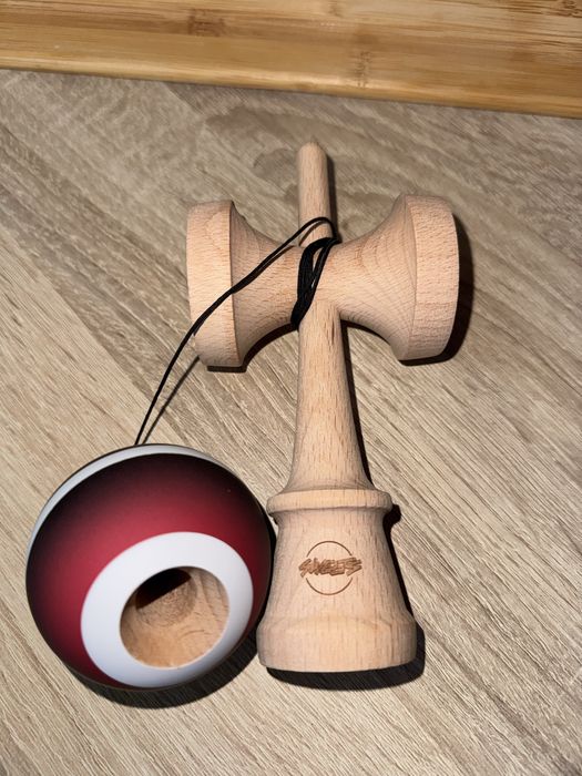 Kendama sweets antiskid 2.0 horizon red broken shape
