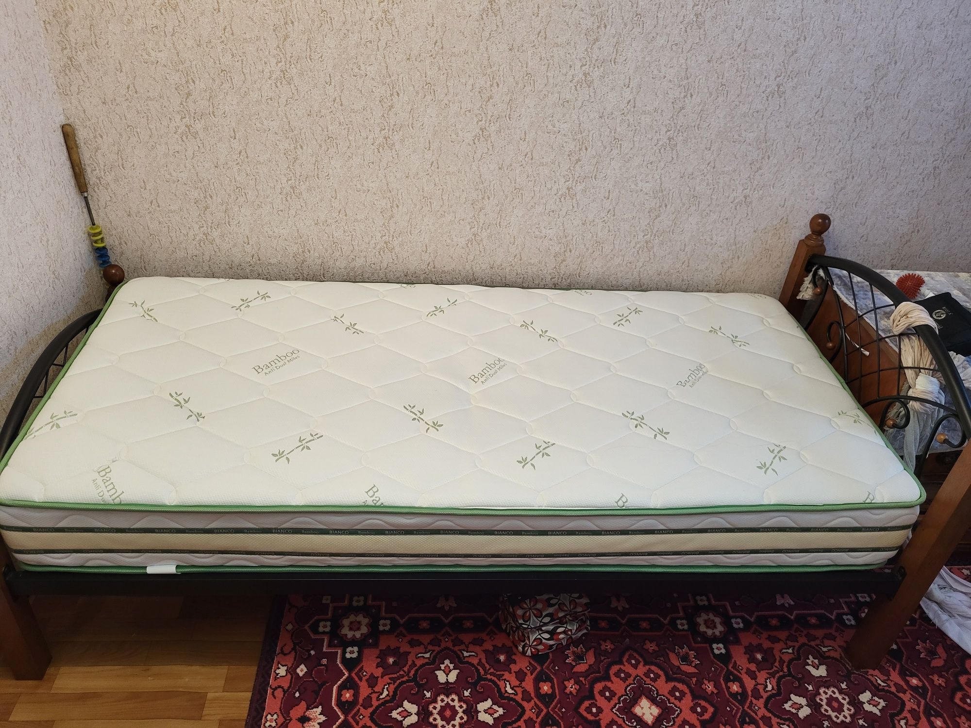 Кованный кровать