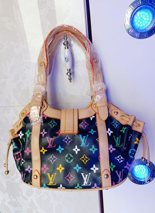 Дамска чанта Louis Vuitton Оригинал