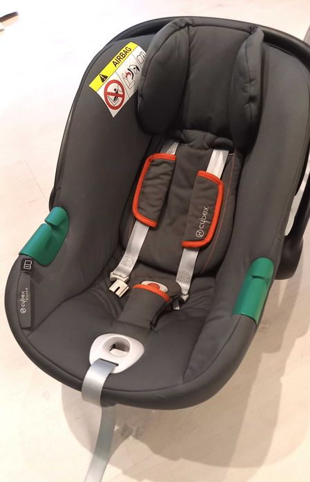 Столче за кола - кошница Cybex Aton B2