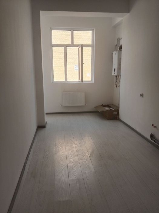 Янгийул шахар, ориентир Оазис аквапарк
Квартира сотилади 
Дуплекс 1-1