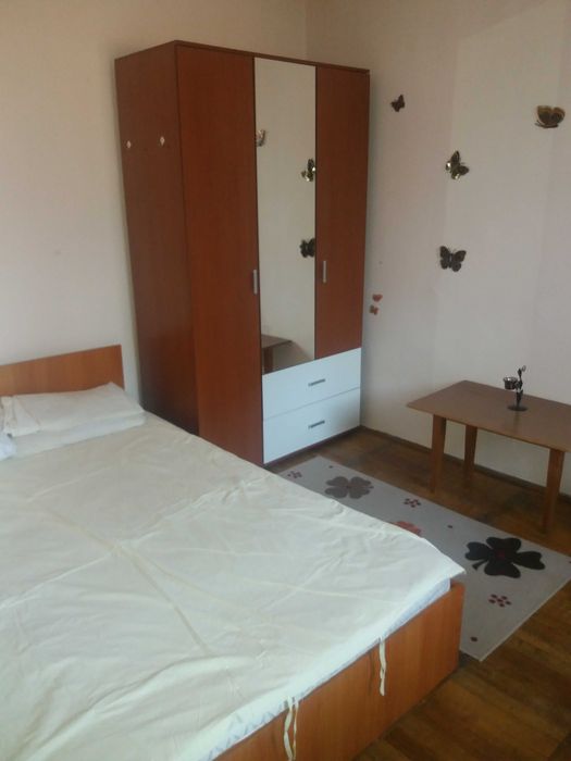 Vand apart 2 cam zona Dacia