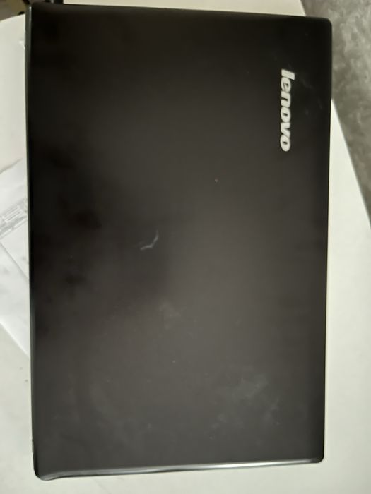 Продам ноутбук lenovo может на запчасти