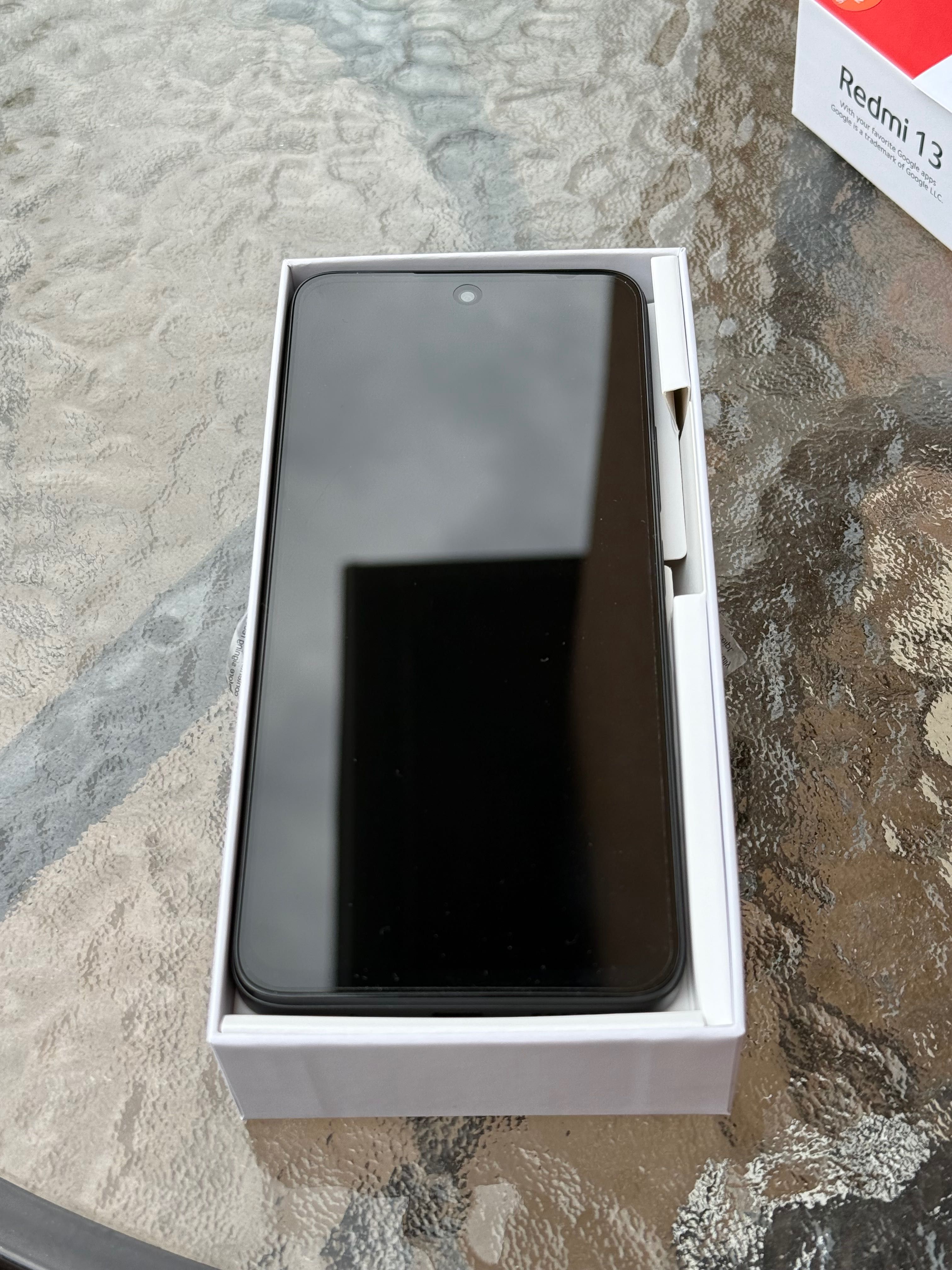 Чисто нов/Неупотребяван XIAOMI REDMI 13  128 GB, RAM 6 GB, 108+2 MP