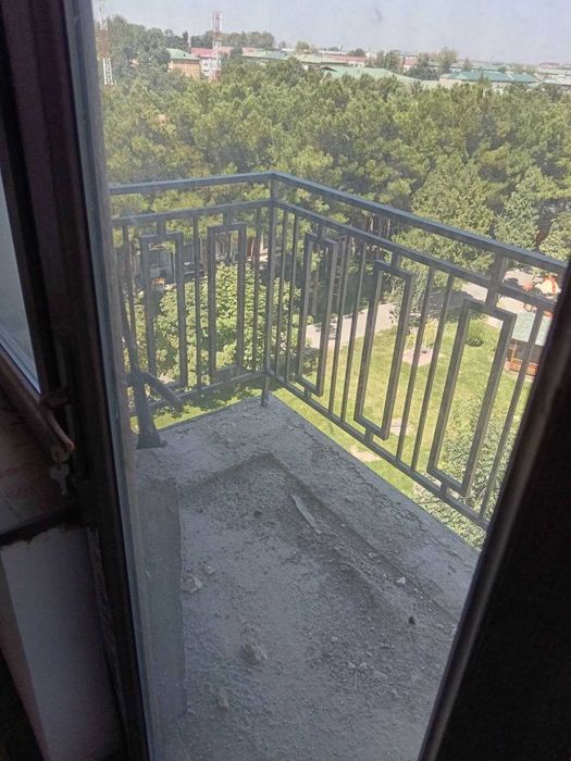 НОВОСТРОЙКА Андижон шахрида сотилади 2-та балкон,