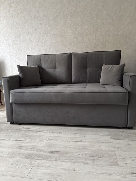 Диван б/у очень в хорошем состоянии