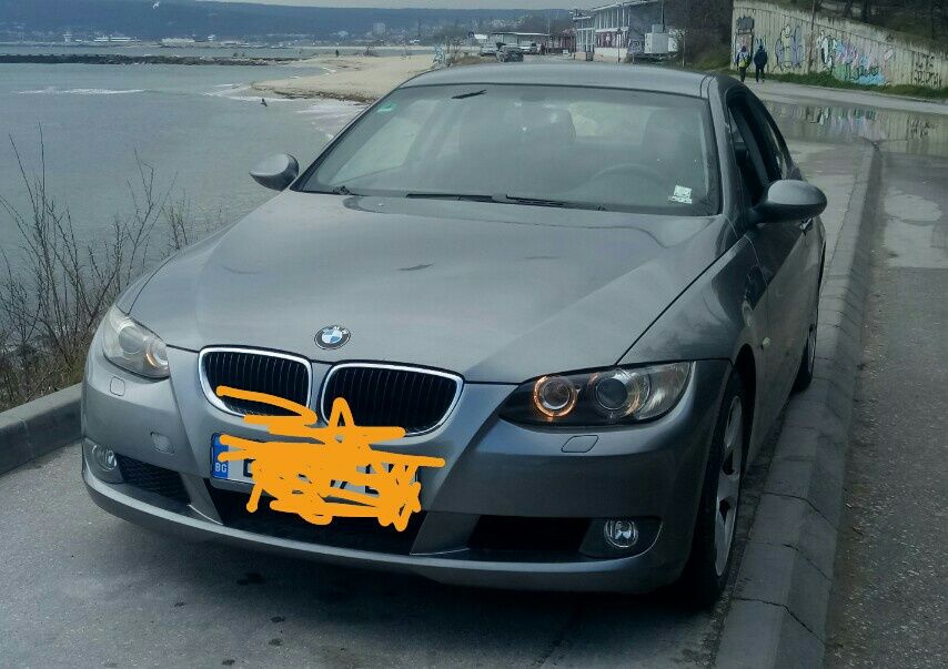 Продавам BMW 320 i