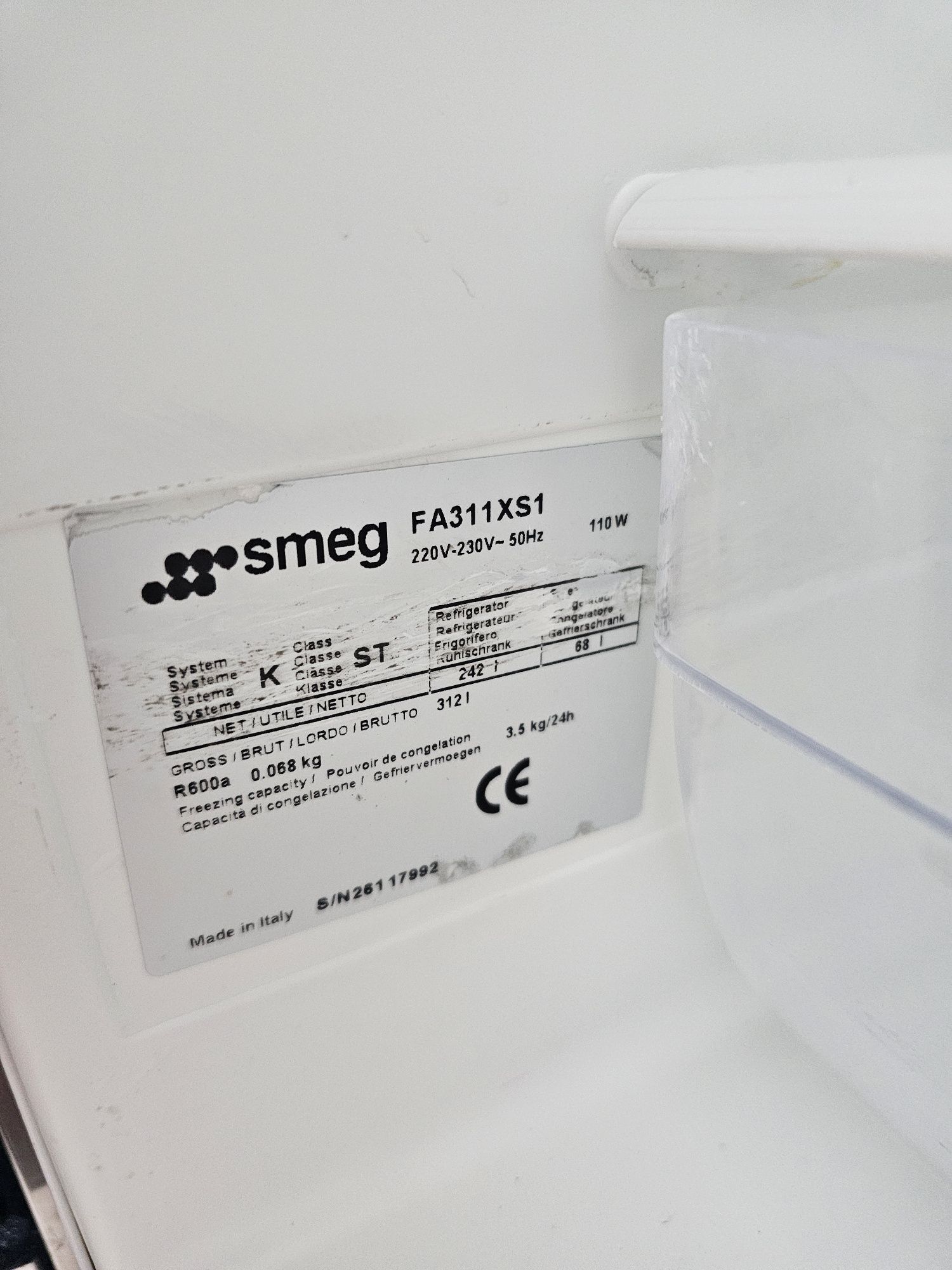 Хладилник с камера SMEG
