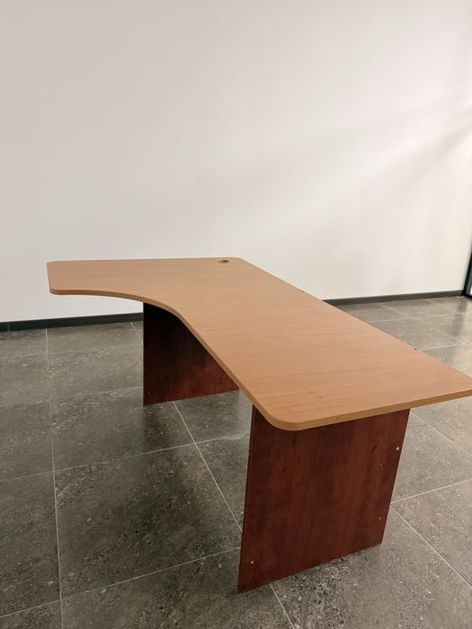 Продам офисные столы