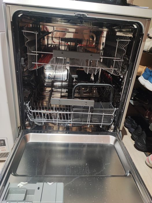 Съдомиялна машина AEG