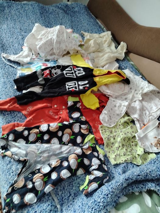 Продам покет вещей на девачку от 0-3 месяцев