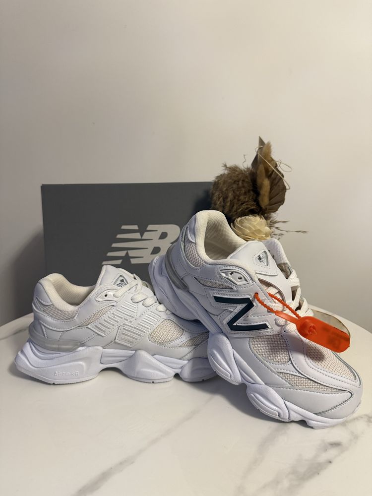 Adidasi/Papuci New Balance 9060 white