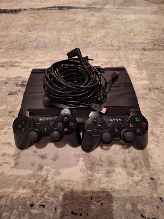 Consola SuperSlim Ps3, Playstation 3,Modat Hen, 2 manete, 750 Gb.