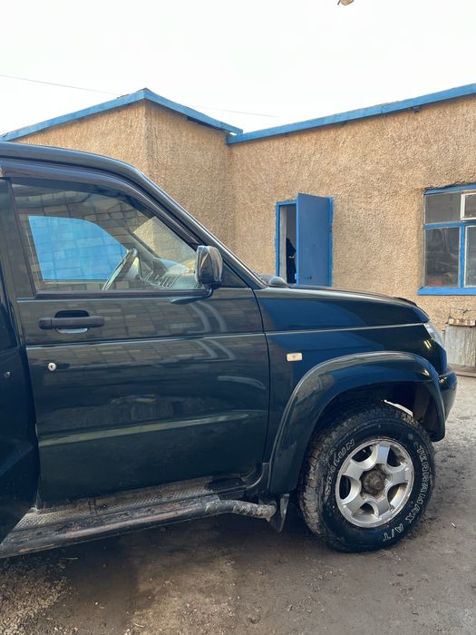 Продам машину патриот