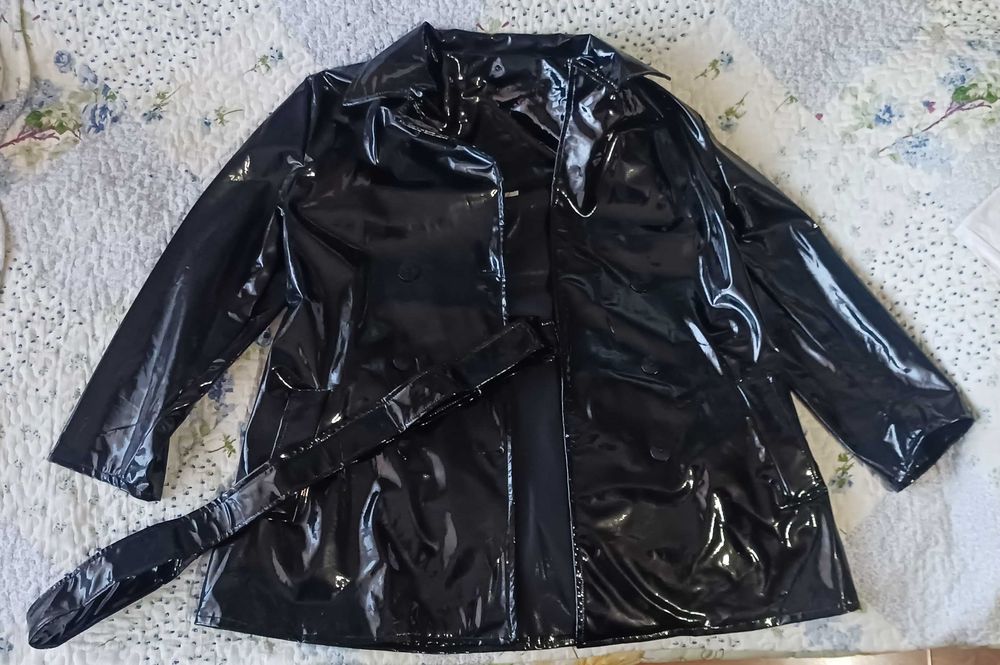 Продавам дамско яке