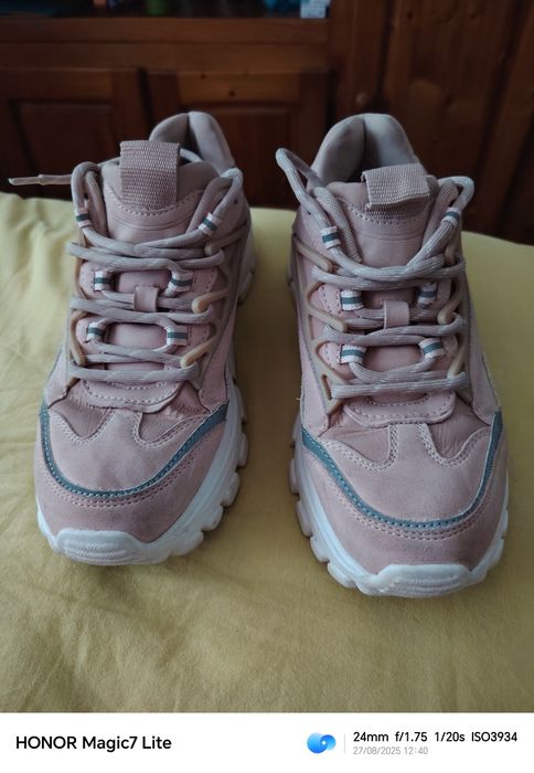 Adidași Zara mărime  37 fără defect