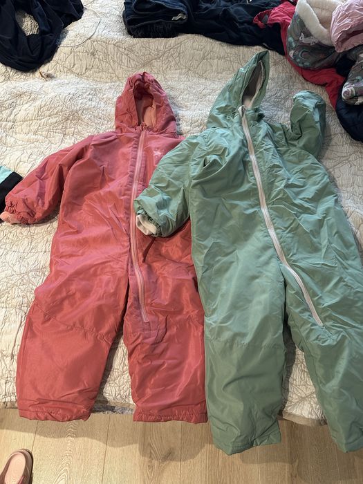Детски якета и зимни гащеризони