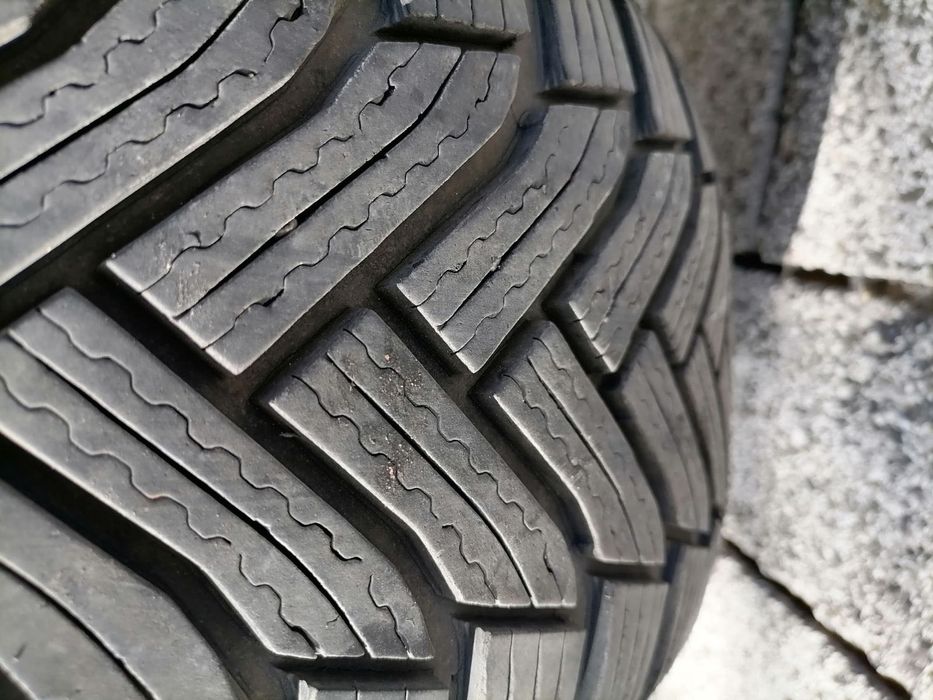 Michelin  215 /55 /17