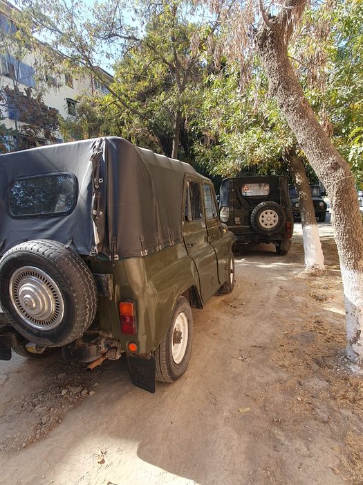 Uaz 1985 yil sotiladi