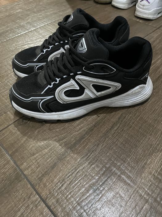 Dior b30 albi cu negru