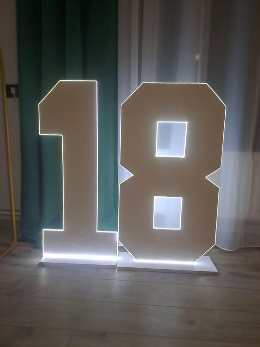 Cifre de inchiriat 1si 8